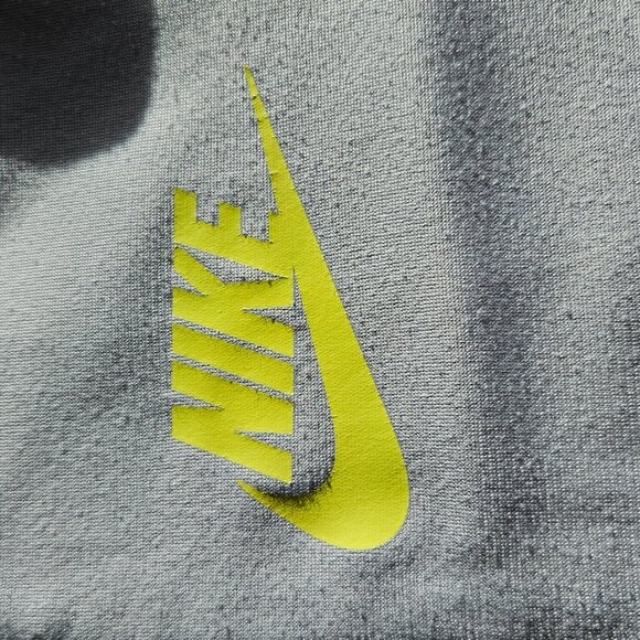 2T Nike sweat shirt. - Picture 2 of 4
